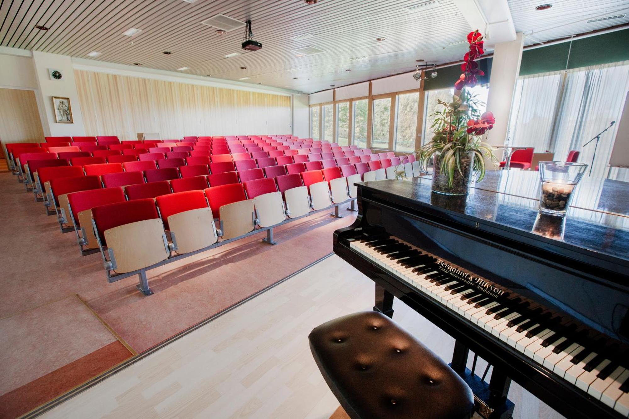 Karlskoga Folkhoegskola Vandrarhem Udden מראה חיצוני תמונה